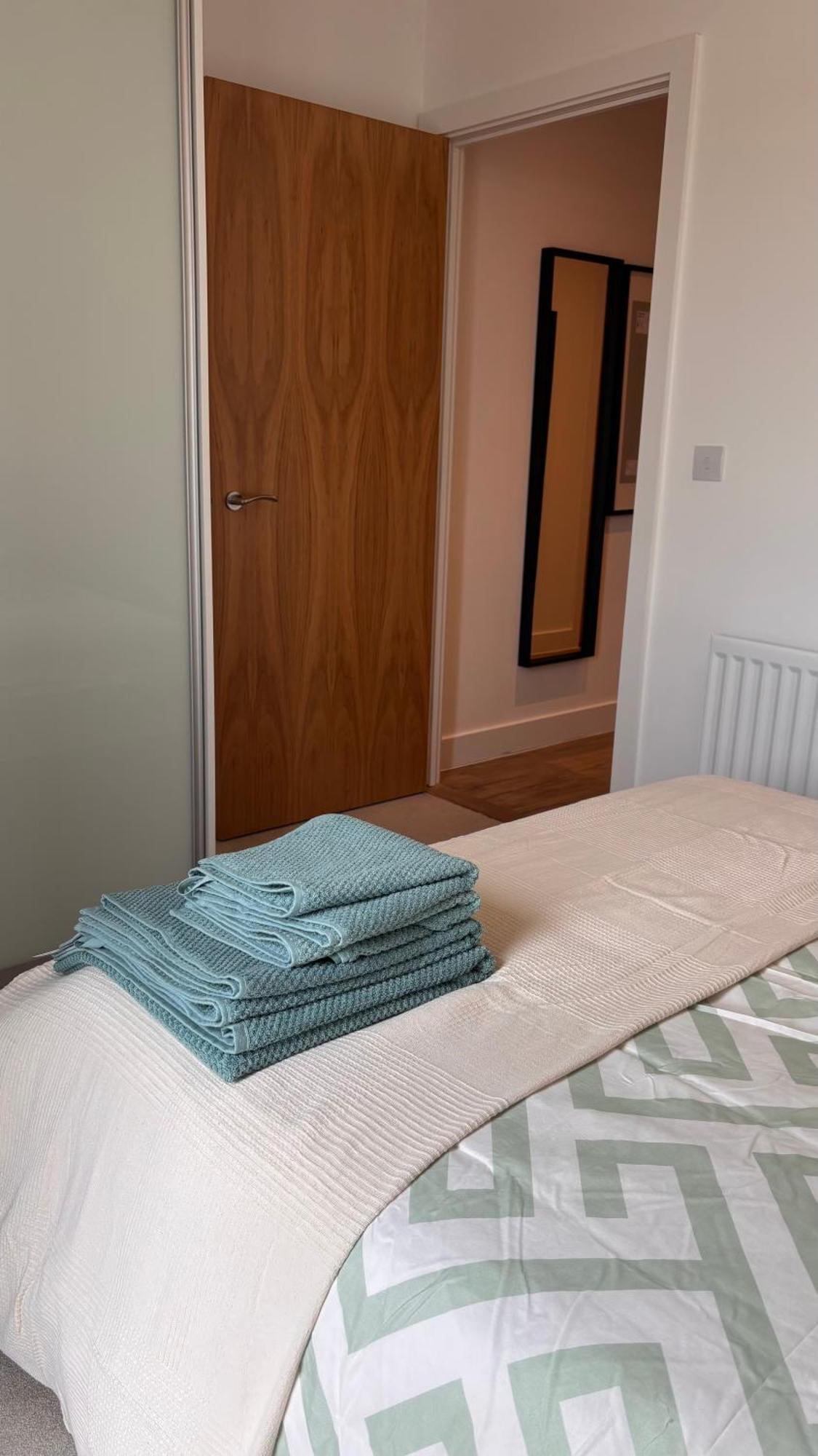 Apartment One Bedroom Parkway *