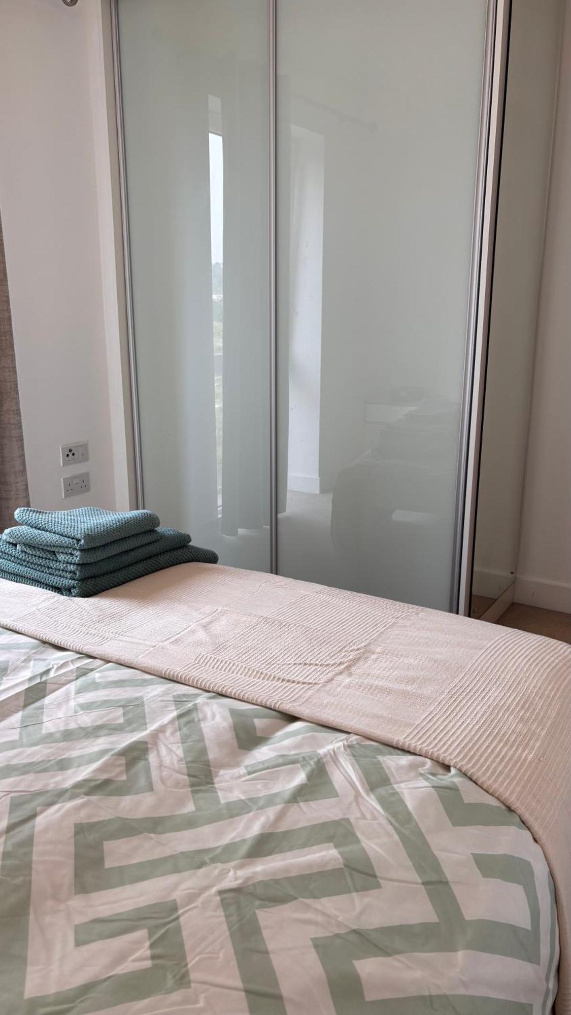 One Bedroom Parkway Apartment