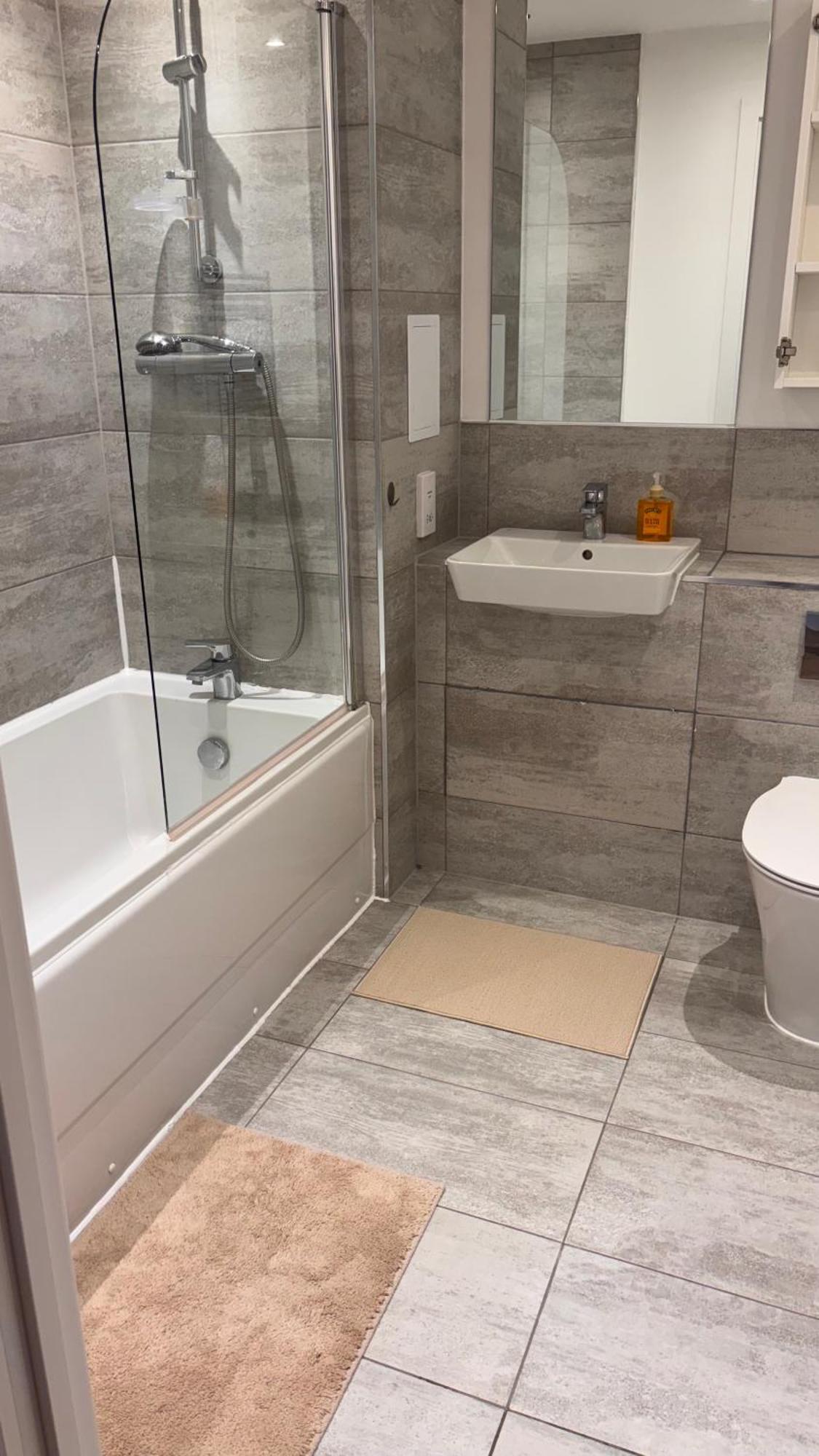 Apartment One Bedroom Parkway