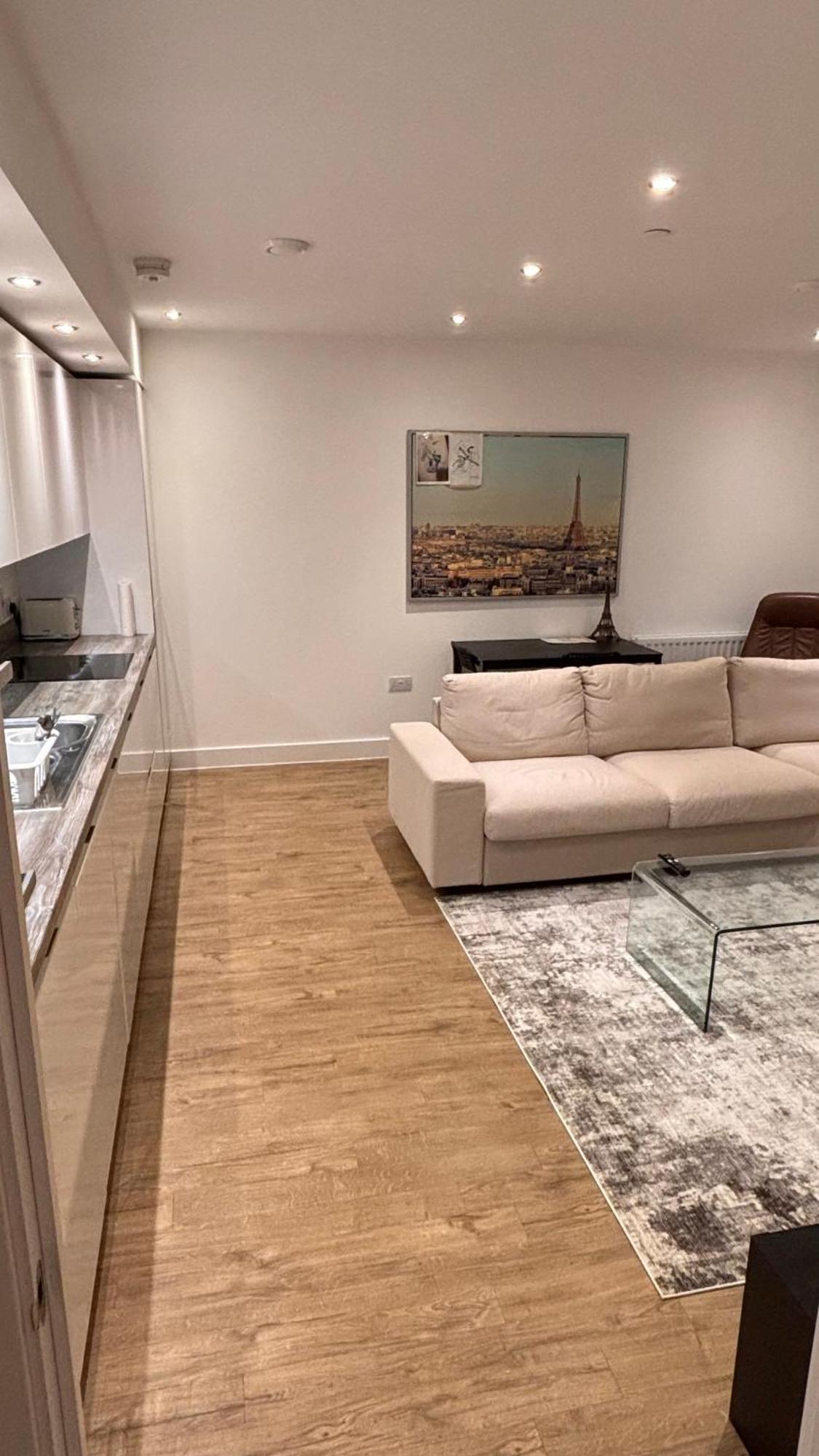 One Bedroom Parkway Luton (Bedfordshire)